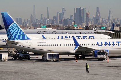 Писк от неизвестного устройства на борту перепугал пилотов пассажирского самолета