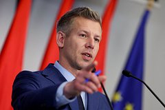 Петер Мадьяр