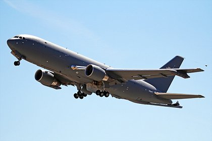 Американский военный самолет подлетел к Ирану