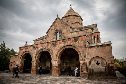 Пашинян захотел обложить налогами армянскую церковь