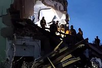 Вой сирен и яркие вспышки. ВСУ атаковали Сызрань дронами с размахом крыльев 7 метров. Рухнул подъезд дома, под завалами нашли тела 