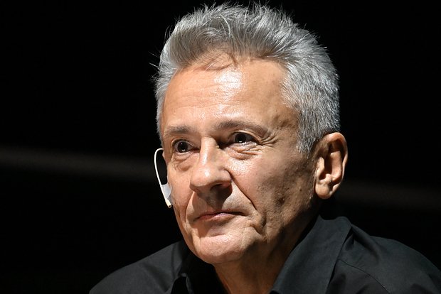 Олег Меньшиков