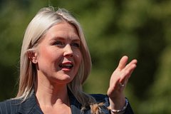 Кэролайн Левитт