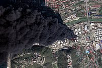 Нефтяной дождь, пятна в море и сильнейший пожар. Туапсе переживает последствия атаки беспилотников на морской порт: главные фото
