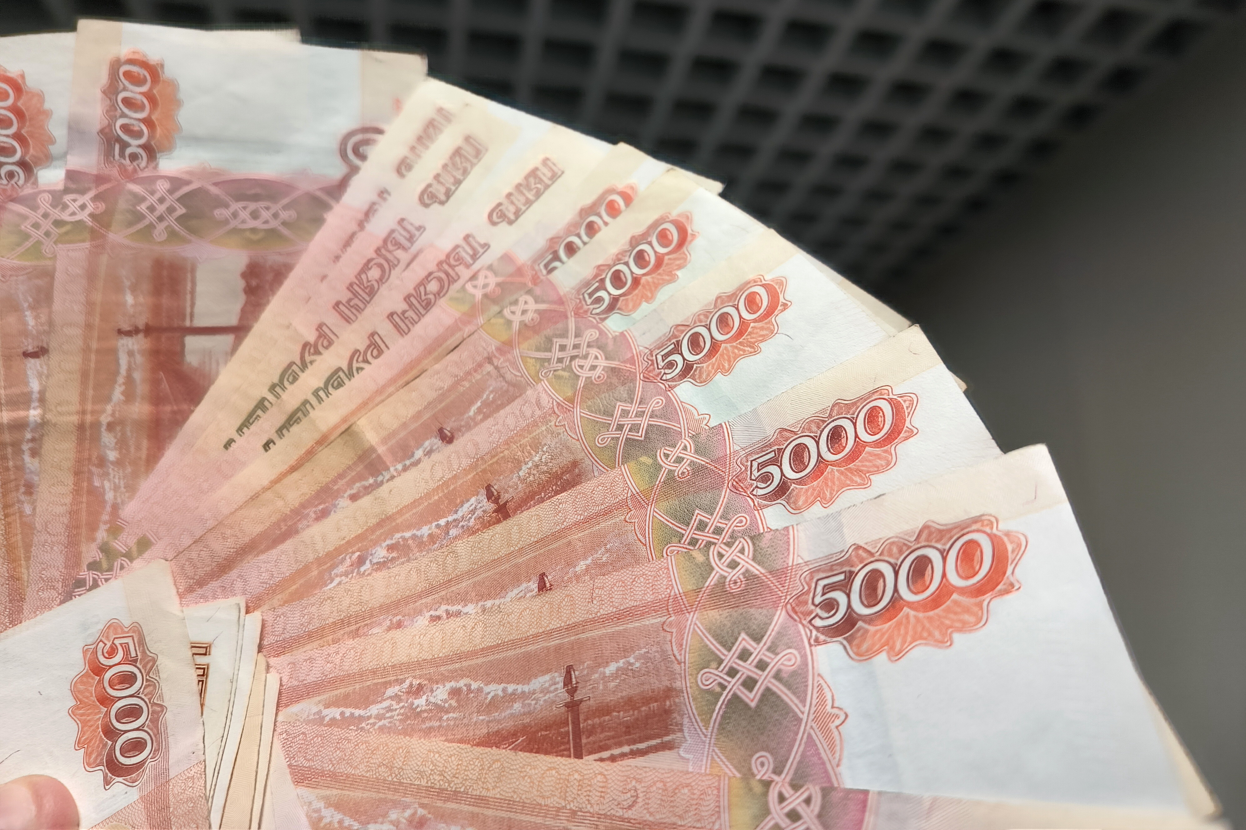 Юрист&nbsp; напомнил россиянам о правилах оплаты работы в праздники и выходные
