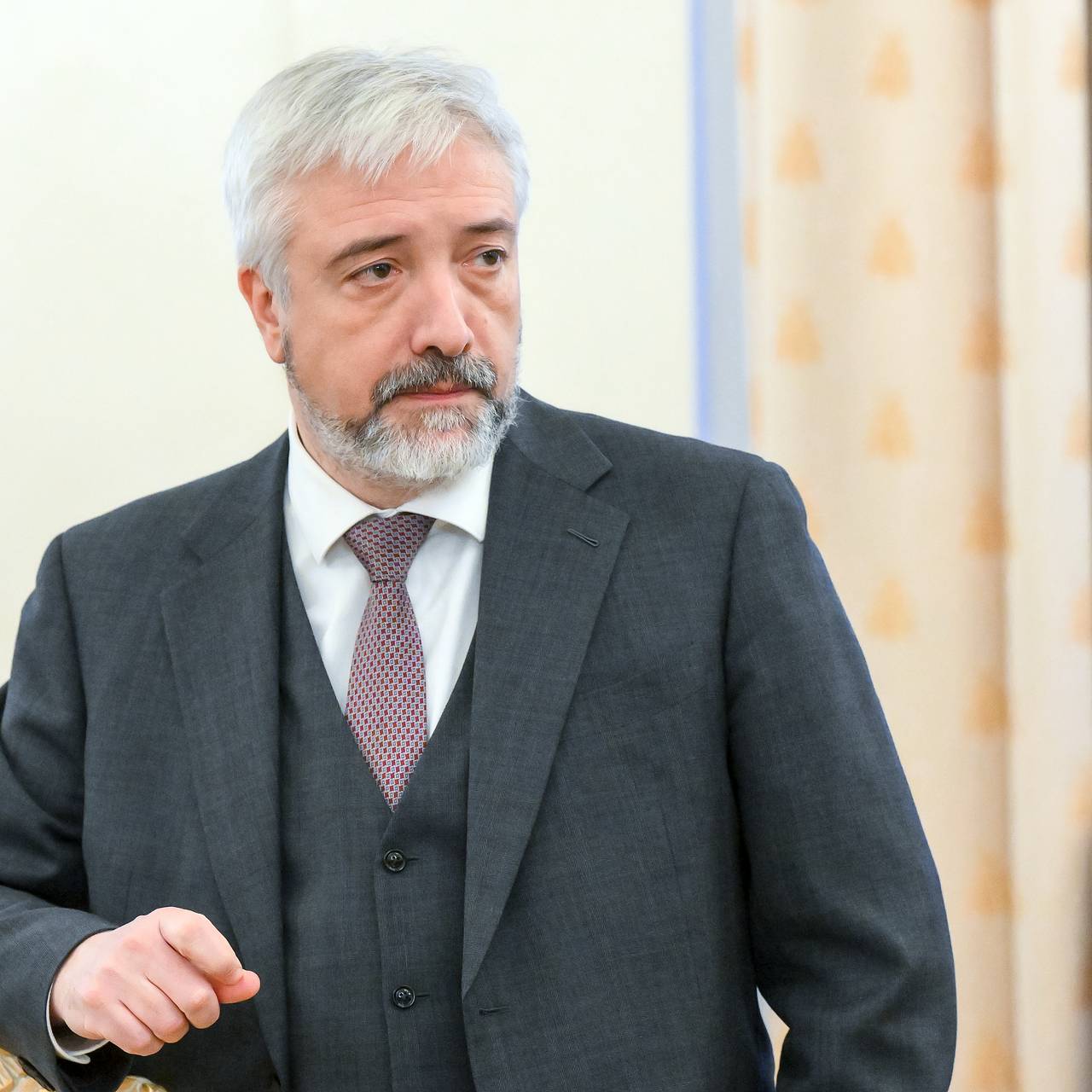 Примаков объявил об уходе с должности главы Россотрудничества