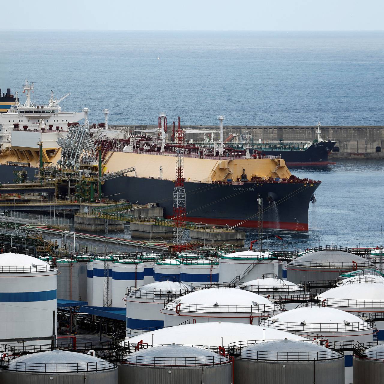 ЕС введет новый запрет против российского газа
