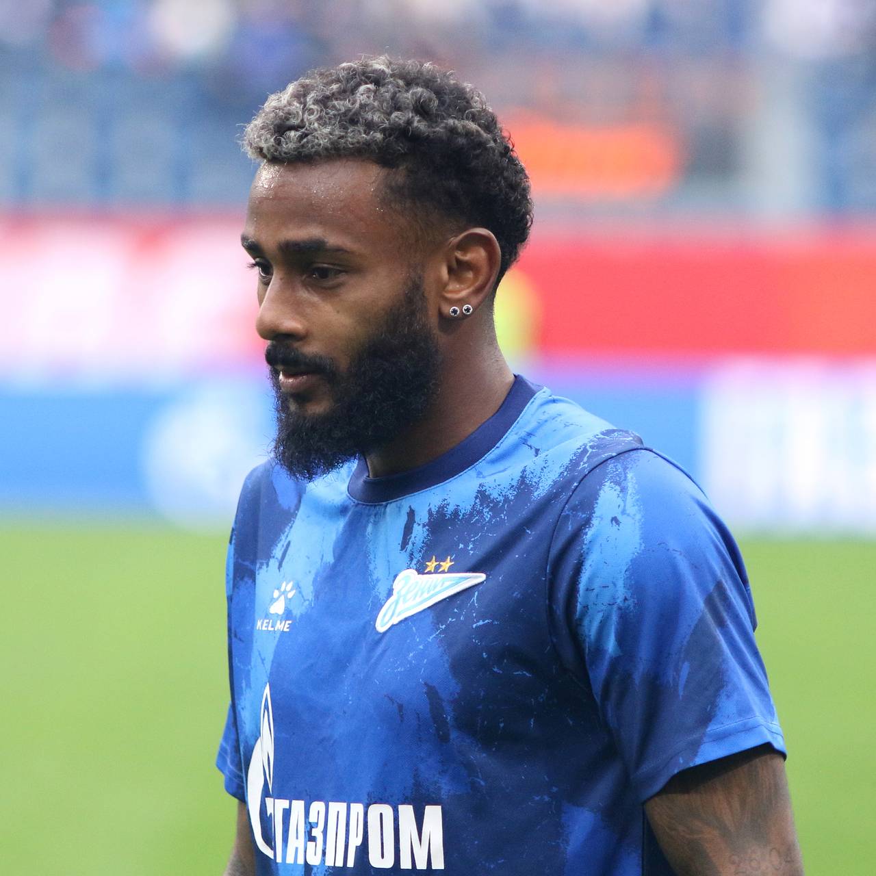 Министр просвещения дал совет не умеющему читать и писать футболисту &laquo;Зенита&raquo;