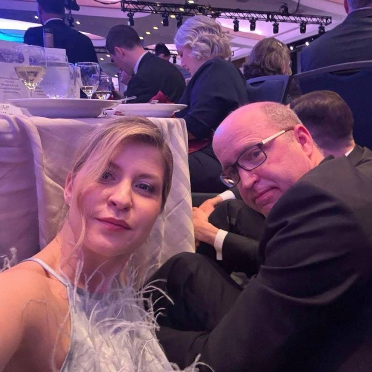 На Западе раскритиковали посла Украины за фото под столом во время покушения на Трампа