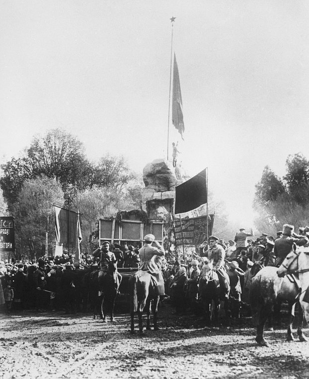 Поднятие красного флага в Ташкенте, 1917 год