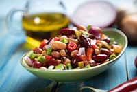 Салаты из фасоли. Топ-9 проверенных рецептов со стручковой и с консервированной фасолью