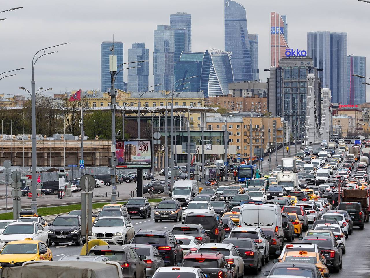https://icdn.lenta.ru/images/2026/04/28/11/20260428110319321/wide_4_3_f113885fdb3f1078bfe8cb266bb6394f.jpg