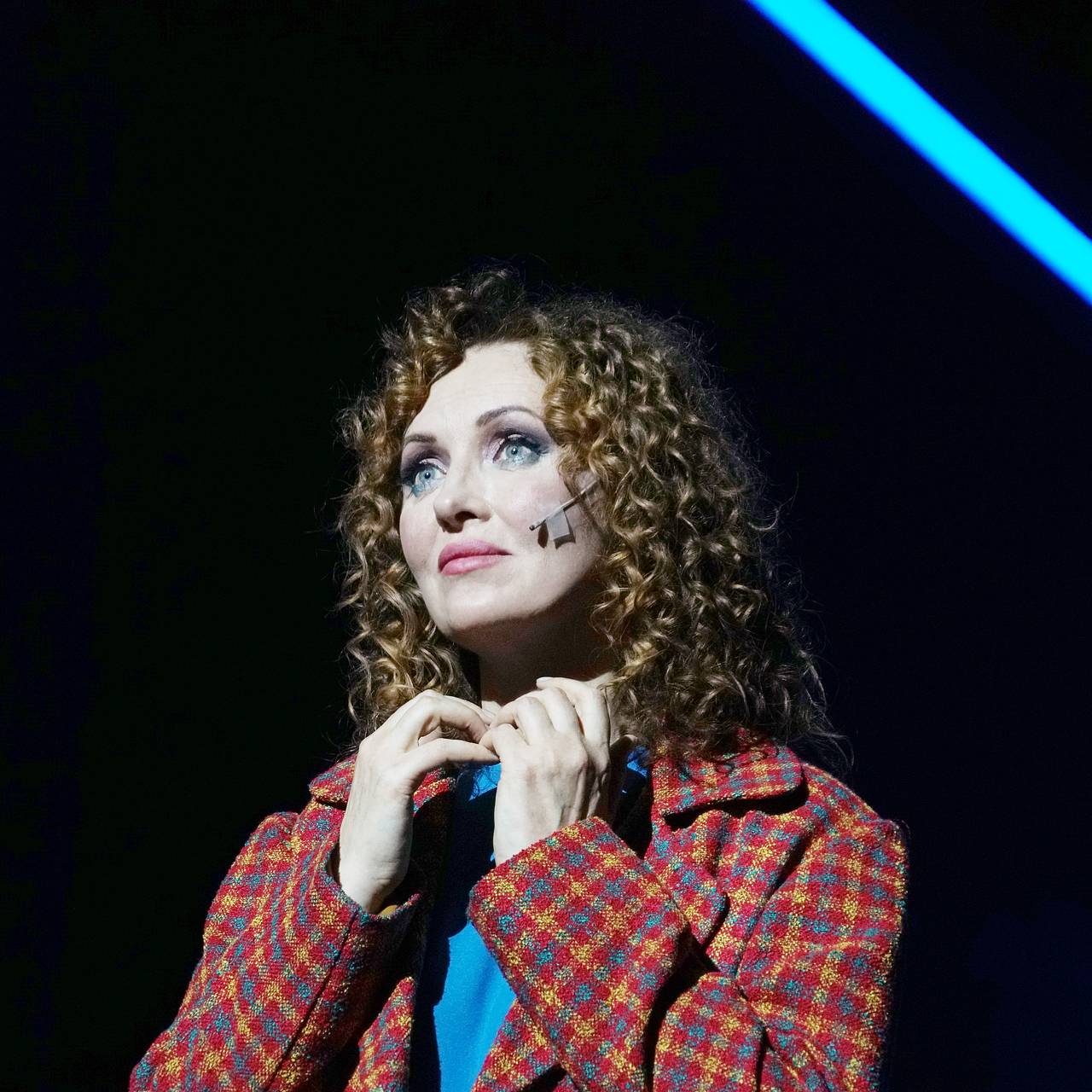 Елена Ксенофонтова трогательно оплакала свою фанатку