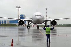 Самолет вернулся в российский город из-за возможной поломки