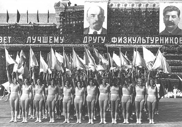 Парад физкультурников на Красной площади в Москве, 1935 год