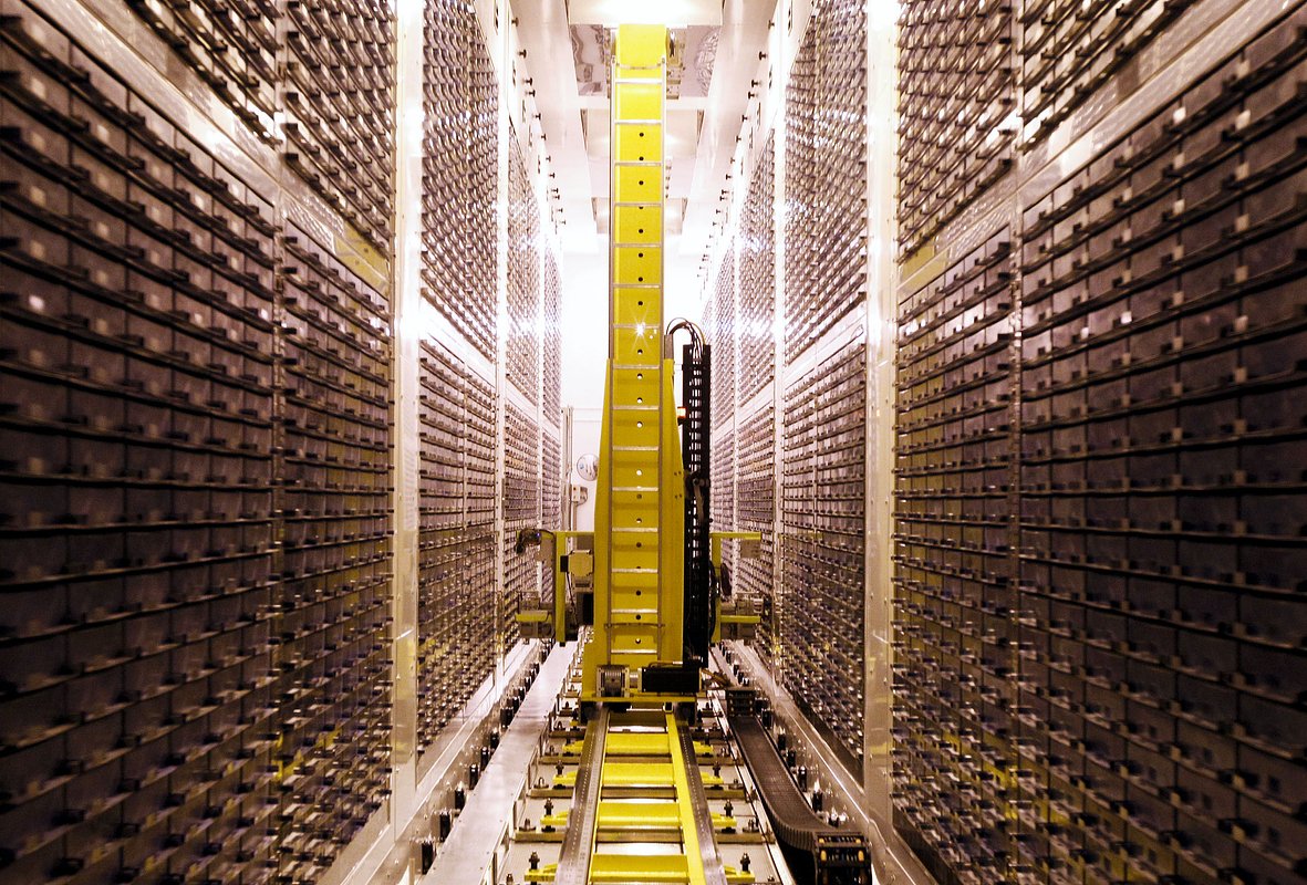 Хранилище образцов UK Biobank, 2010 год