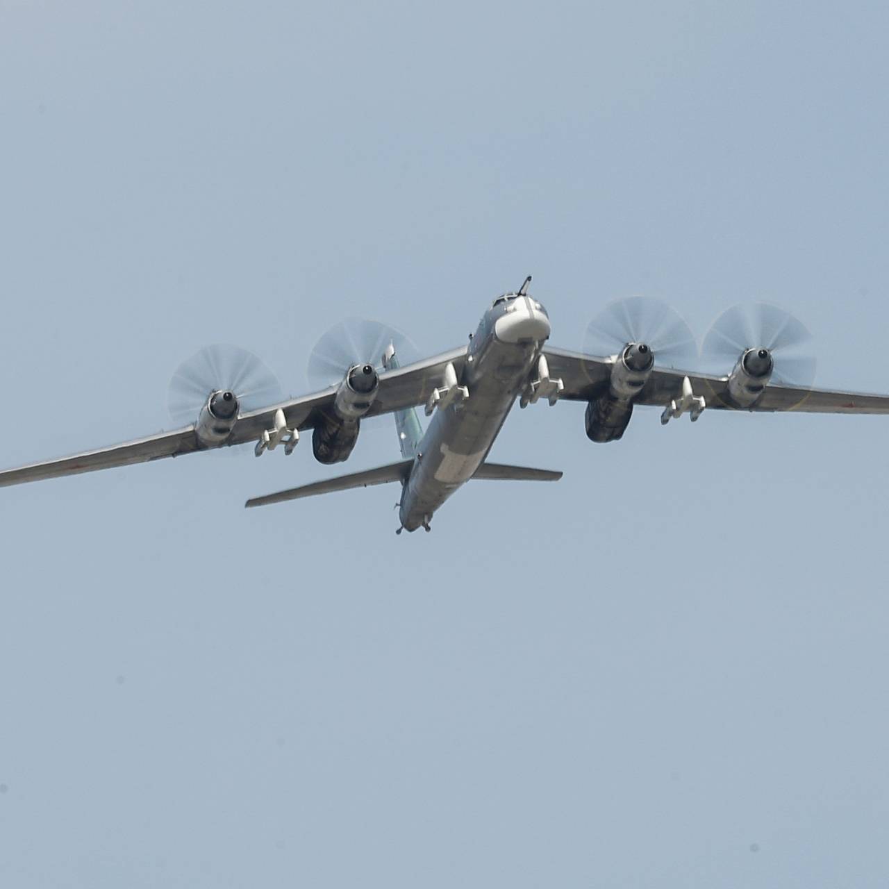 Ту-95МС выполнили плановый полет над Баренцевым и Норвежским морями