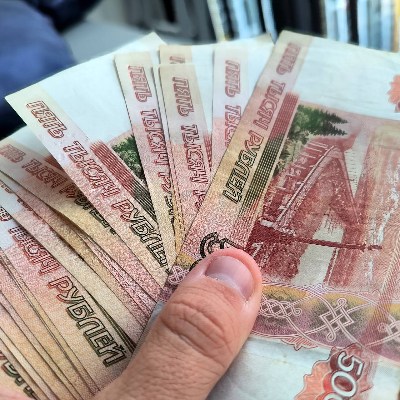 Московского пенсионера обманули на десятки миллионов под предлогом замены домофона