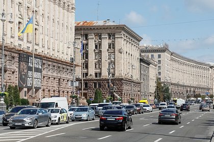 Русскоязычных украинцев назвали лохами и селюками