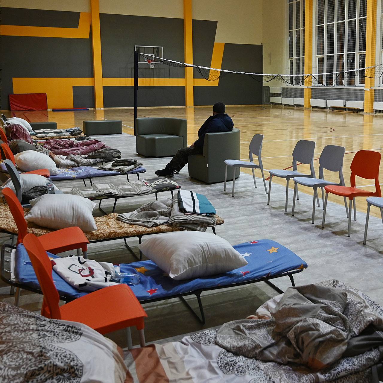 Власти назвали число обратившихся в ПВР россиян после массированной атаки ВСУ