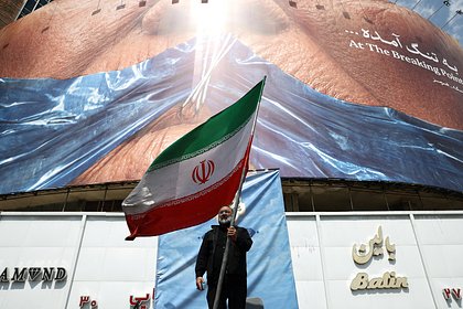 В Сенате США призвали поставить иранцам оружие