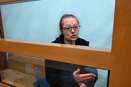 Посудомойщица назвала философским трепом происходившее на встречах с российскими кадетами