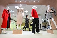 «Шопинг ради шопинга уходит в прошлое» В России ждут закат эпохи ТЦ. Почему россияне перестанут тратить деньги в торговых центрах?