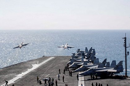 Названа возможная причина приостановки операции США в Ормузе