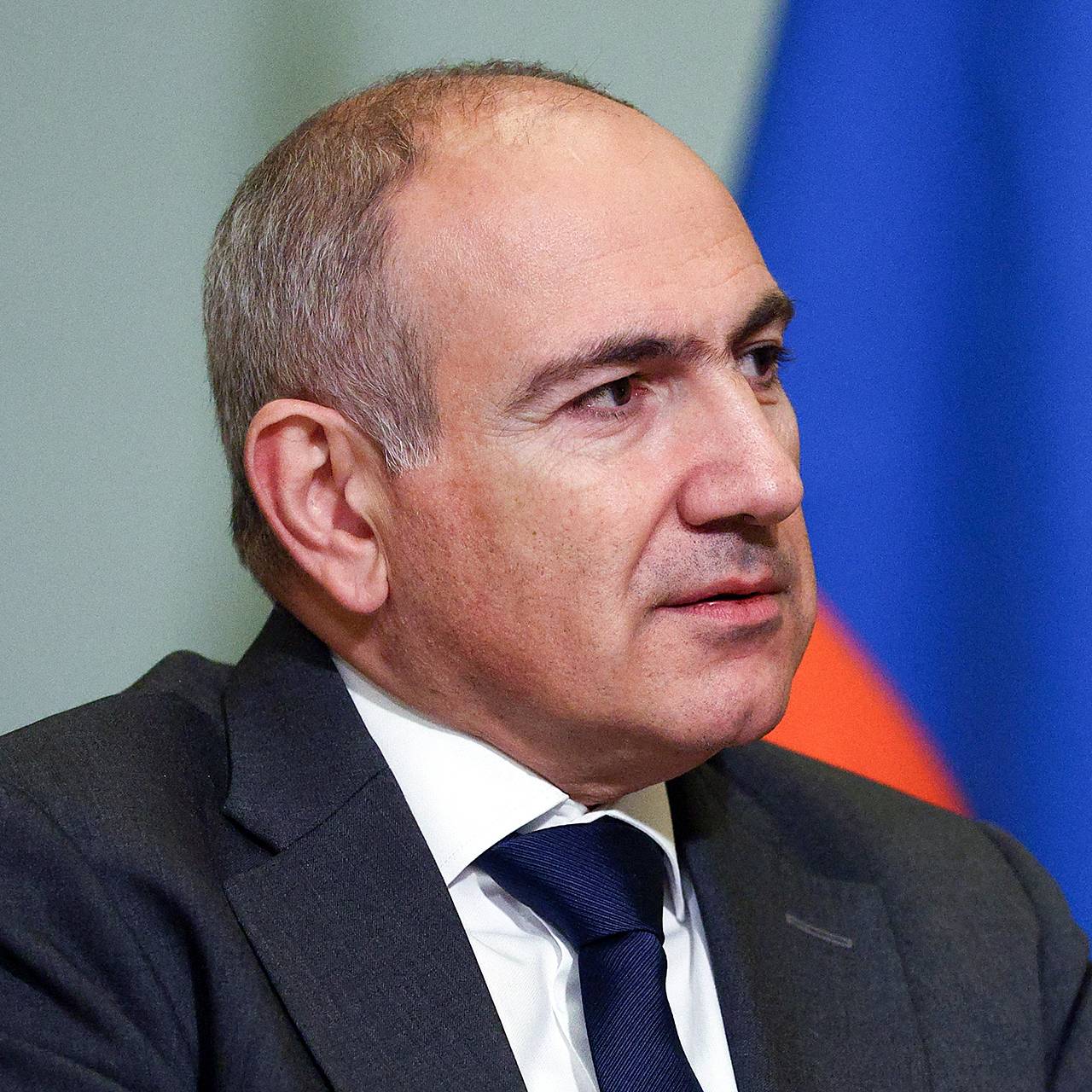 Пашинян назвал Путину причину неучастия в параде 9 Мая