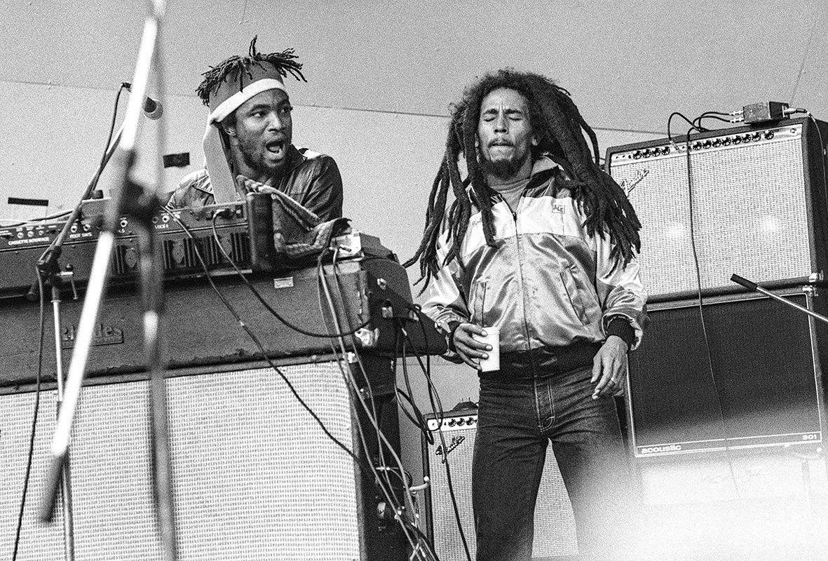 Клавишник The Wailers Тайрон Дауни и Боб Марли
