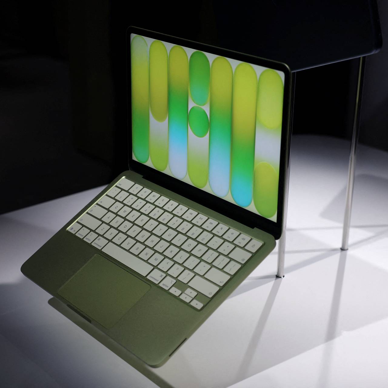 Apple купит миллионы бракованных чипов