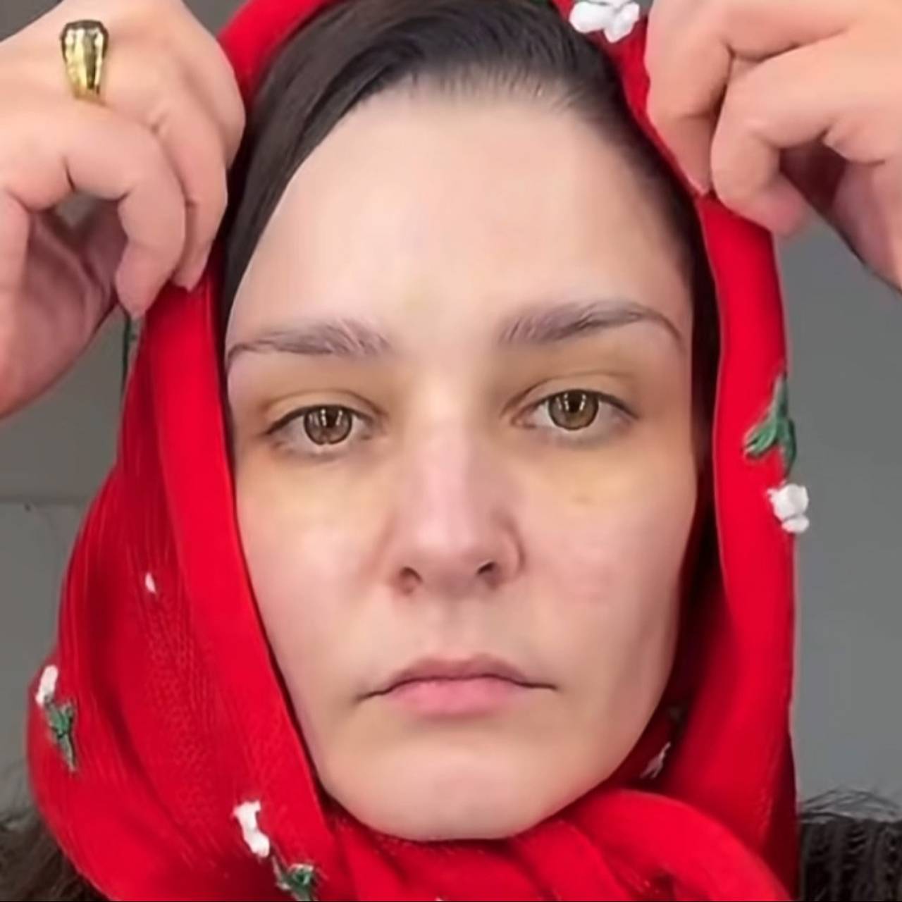 Известная российская актриса показала внешность без макияжа