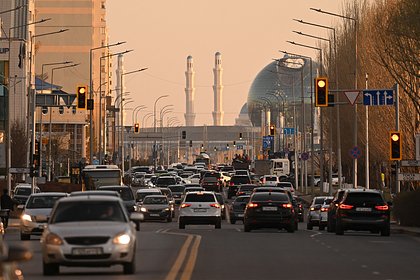Казахстан увеличил утильсбор на автомобили из России в десятки раз