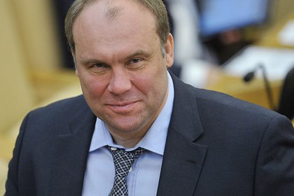 В Госдуме отреагировали на установку российских флагов в подконтрольном Киеву Херсоне