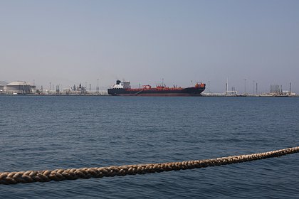 Катар сообщил об атаке на грузовое судно в своих водах