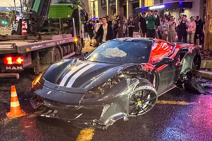 Автосалоны захотели подарить любую Ferrari российскому музыканту после ДТП