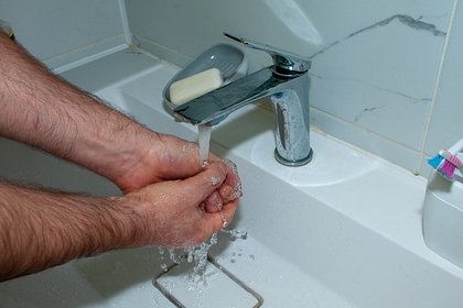 Сроки отключения горячей воды в России пообещали сократить