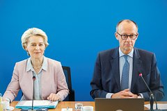 Урсула фон дер Ляйен и Фридрих Мерц