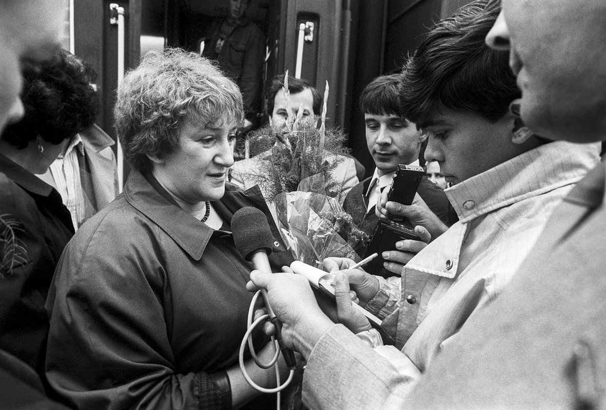 Советник президента России Галина Старовойтова в Казани, 1991 год