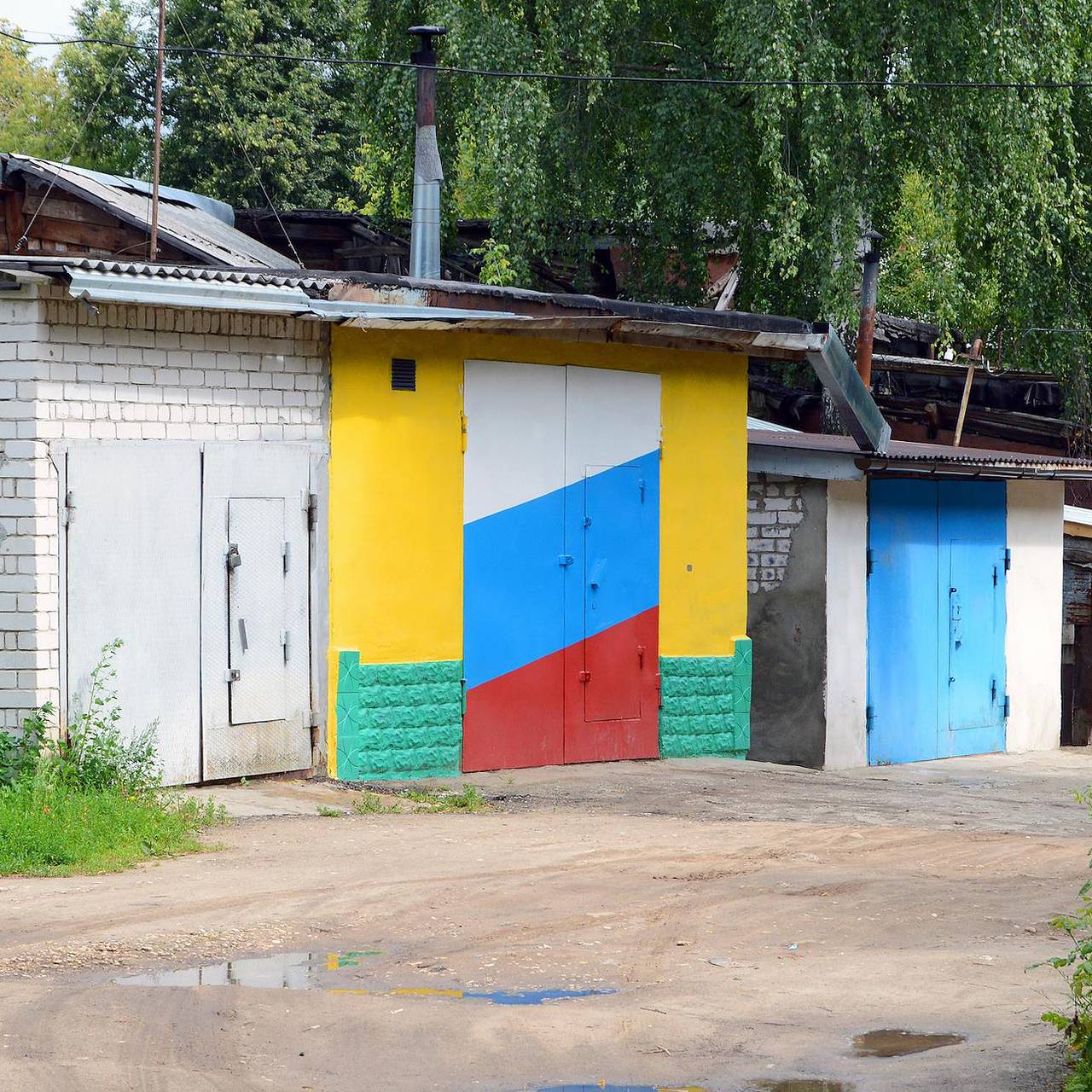 Борьбу с жилыми гаражами в России сочли бессмысленной