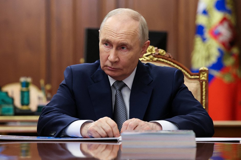 https://icdn.lenta.ru/images/2026/05/14/15/20260514155802132/preview_6d47a544f9ec1c54d94b5c1595796b47.jpg