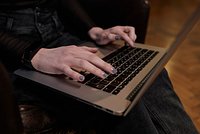 Российских туристов предупредили о мошенниках перед летним сезоном 