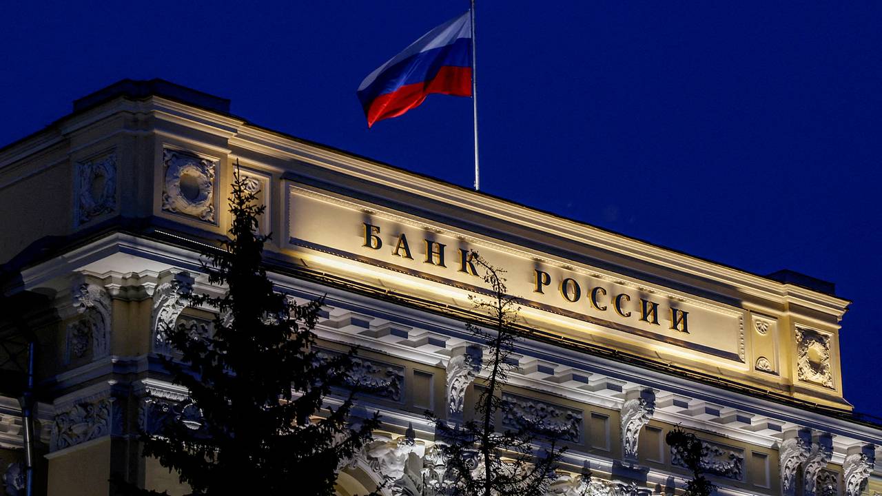 https://icdn.lenta.ru/images/2026/05/16/04/20260516043527983/wide_16_9_ecc2523b93a6249342edbd40acc91506.jpg