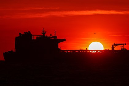 Санкции США против российской нефти возобновились
