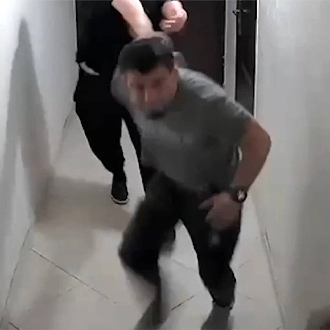 В Грозном боец ММА облил соседку кофе и несколько раз ее ударил