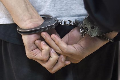 Россиянин с винтовкой целился в подростков на детской площадке