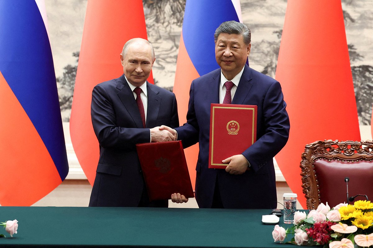 Президент России Владимир Путин и председатель КНР Си Цзиньпин во время встречи в Пекине, КНР, 20 мая 2026 года