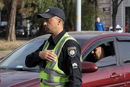 Крышевавших порностудии украинских полицейских уволили