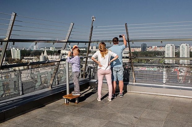 На смотровой площадке Национальной библиотеки Беларуси