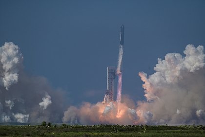 SpaceX запустила самую большую ракету в истории человечества